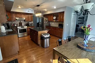 1304 Northwoods Dr, Hillsboro, OH 45133 - Photo 3