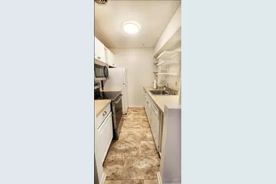 1815 Wm H Taft Road #207, Cincinnati, OH 45206 - Photo 17