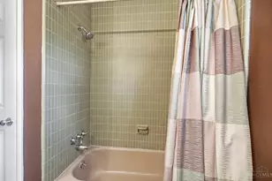 680 Silverhedge Dr, Springfield Township, OH 45231 - Photo 47