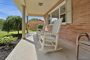 680 Silverhedge Dr, Springfield Township, OH 45231 - Photo 5