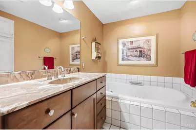 680 Silverhedge Drive, Springfield Township, OH 45231 - Photo 31