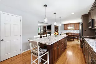 680 Silverhedge Dr, Springfield Township, OH 45231 - Photo 17