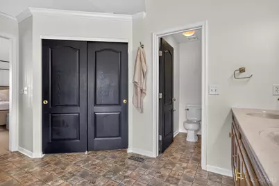 972 Tyndale Court, Hamilton Township, OH 45152 - Photo 17