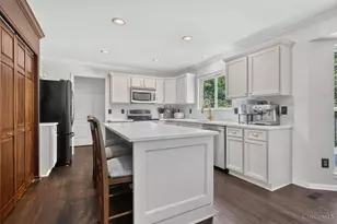 972 Tyndale Ct, Hamilton Township, OH 45152 - Photo 9