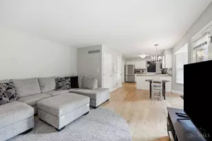 7857 Glen Oaks Ct, West Chester, OH 45069 - Photo 9