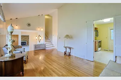 8285 Taffy Drive, West Chester, OH 45069 - Photo 9