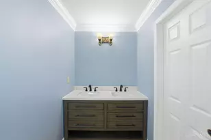 12075 Timberlake Dr, Symmes Township, OH 45249 - Photo 21
