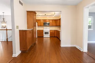 550 Melissa Dr, Oxford, OH 45056 - Photo 3