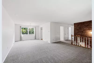 725 Pine Ridge Road, Miami Township, OH 45150 - Photo 5