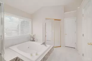 4646 Lakeridge Ct, Mason, OH 45040 - Photo 25