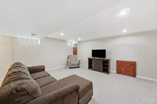 8898 Brittany Dr, Blue Ash, OH 45242 - Photo 39