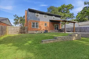 8898 Brittany Dr, Blue Ash, OH 45242 - Photo 47
