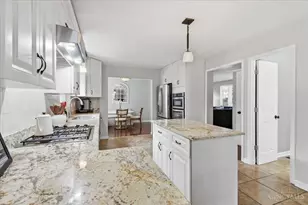 8898 Brittany Dr, Blue Ash, OH 45242 - Photo 17