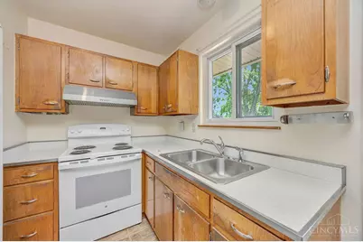 8036 Laray Drive, West Chester, OH 45069 - Photo 9