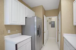 7585 Mansion Cir, Deerfield Township, OH 45040 - Photo 13