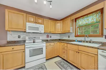 7947 Contreras Road, Oxford, OH 45056 - Photo 17