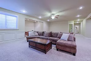 8180 Keller Rd, Indian Hill, OH 45243 - Photo 37