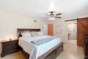 215 Compton Rd, Wyoming, OH 45215 - Photo 13