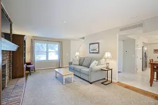 8001 Deershadow Ln, Montgomery, OH 45242 - Photo 7