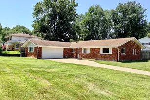 10277 Cheltenham Dr, Cincinnati, OH 45231 - Photo 1