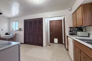 10277 Cheltenham Dr, Colerain Township, OH 45231 - Photo 5