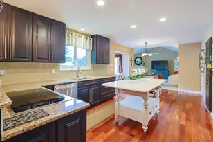 5594 Autumn Wynd Ln, Miami Township, OH 45150 - Photo 11