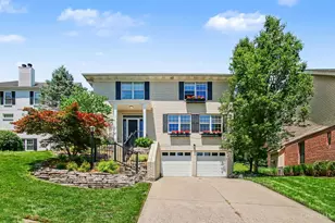 3076 Spencerhill Ln, Cincinnati, OH 45226 - Photo 3