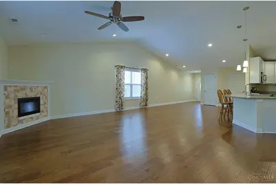 715 Villa Court, Trenton, OH 45067 - Photo 5