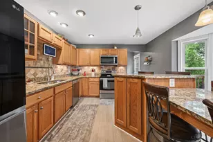 8592 Sunmont Dr, Anderson Township, OH 45255 - Photo 5