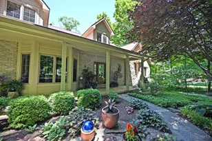 5723 Chancellor Ln, Hamilton Township, OH 45152 - Photo 3