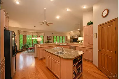 5723 Chancellor Lane, Hamilton Township, OH 45152 - Photo 11