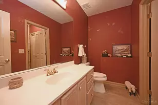 5723 Chancellor Ln, Hamilton Township, OH 45152 - Photo 21