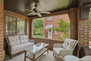 3863 Drakewood Dr, Cincinnati, OH 45209 - Photo 3