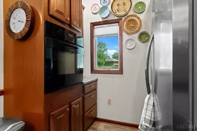 307 Leyland Park Drive, Wilmington, OH 45177 - Photo 7