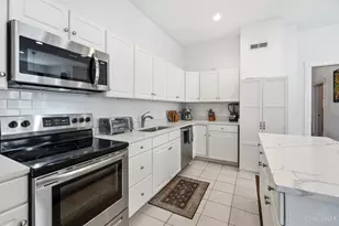1730 Fairfax Ave, Cincinnati, OH 45207 - Photo 13