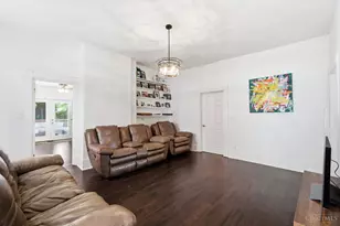 1730 Fairfax Ave, Cincinnati, OH 45207 - Photo 23