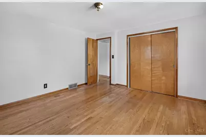 7401 Forest Avenue, Cincinnati, OH 45231 - Photo 25