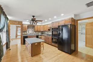 856 Marion Ave, Hamilton Township, OH 45039 - Photo 23