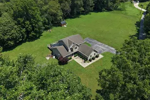 886 Grays Ln, New Richmond, OH 45157 - Photo 3