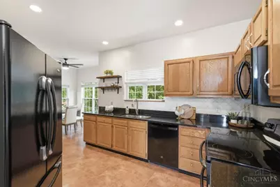 560 Virginia Lane, Union Township, OH 45244 - Photo 13