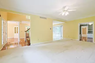 4161 James Dr, Union Township, OH 45245 - Photo 9