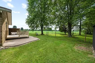 624 Bourbon St, Blanchester, OH 45107 - Photo 35