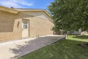 421 Loren Ln, Fairfield, OH 45011 - Photo 3