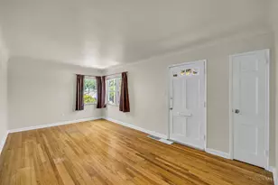 3725 Norwich Ln, Cincinnati, OH 45220 - Photo 5