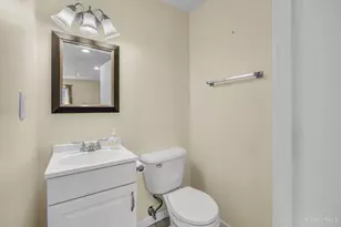 3725 Norwich Ln, Cincinnati, OH 45220 - Photo 11