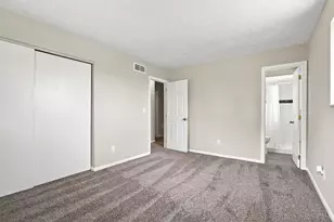 815 Carriage Hill Ln, Hamilton, OH 45013 - Photo 19