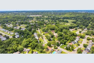 815 Carriage Hill Lane, Hamilton, OH 45013 - Photo 41