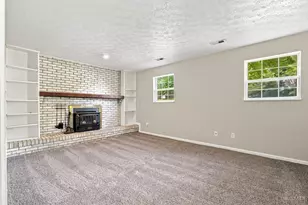 815 Carriage Hill Ln, Hamilton, OH 45013 - Photo 23