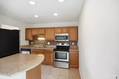 1576 Hazelgrove Drive, Cincinnati, OH 45240 - Photo 11