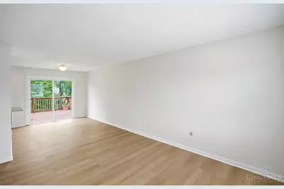 1576 Hazelgrove Drive, Cincinnati, OH 45240 - Photo 9